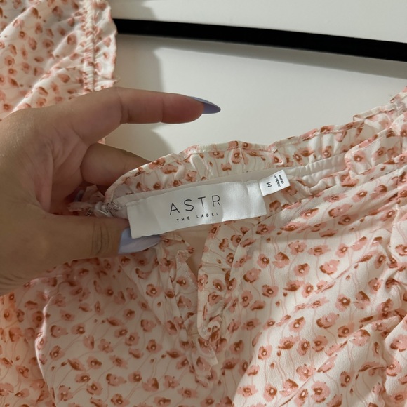 astr the label mini ruched floral dress - Picture 5 of 6